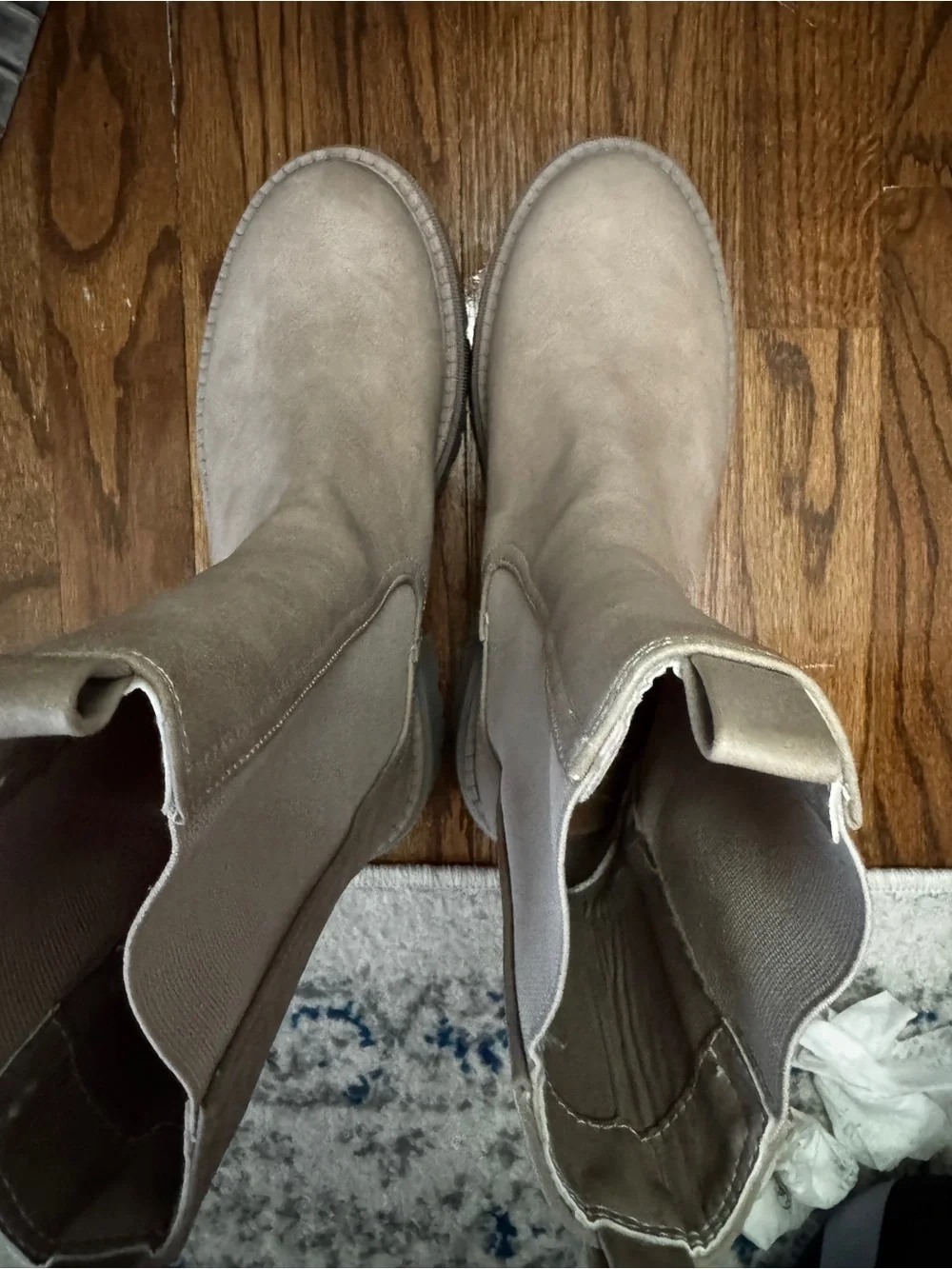 DV Dolce Vita Women's Garden Lug-Sole Chelsea Boots, Women’s Size 7 EUC 🥾🥾